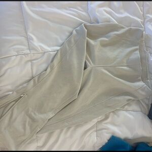 LULULEMON ribbed capri leggings